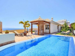 Majestic holiday home in Puerto de Santiago with pool